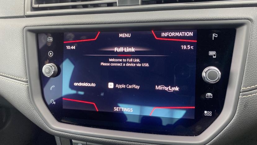 Apple CarPlay and android auto 