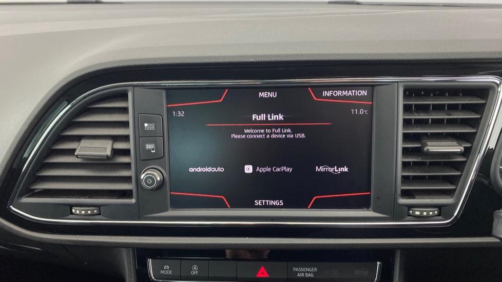 Apple Car Play & Android Auto