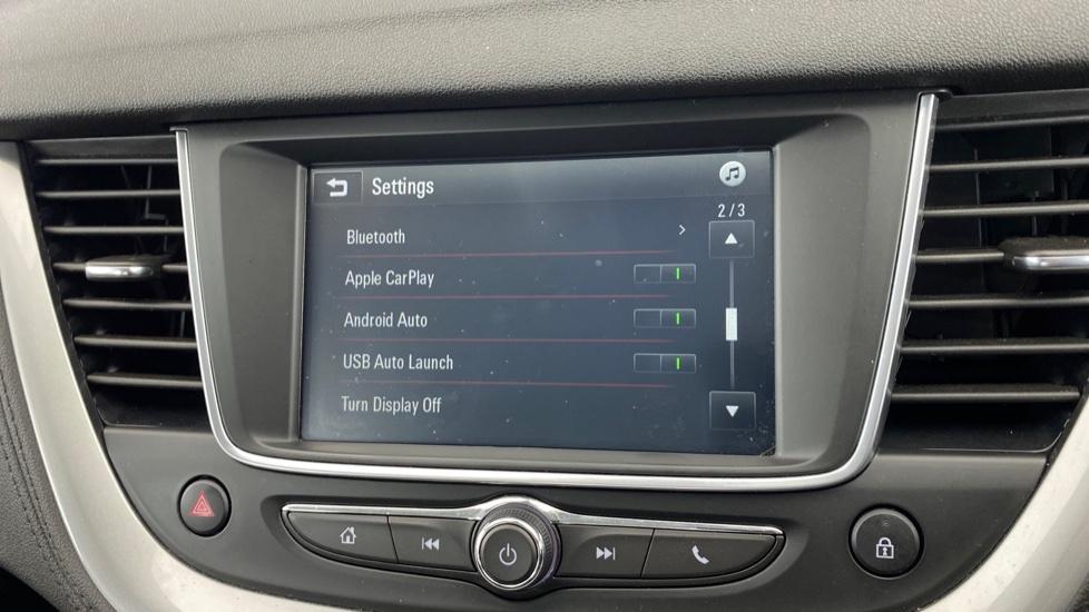 Apple Car Play & Android Auto