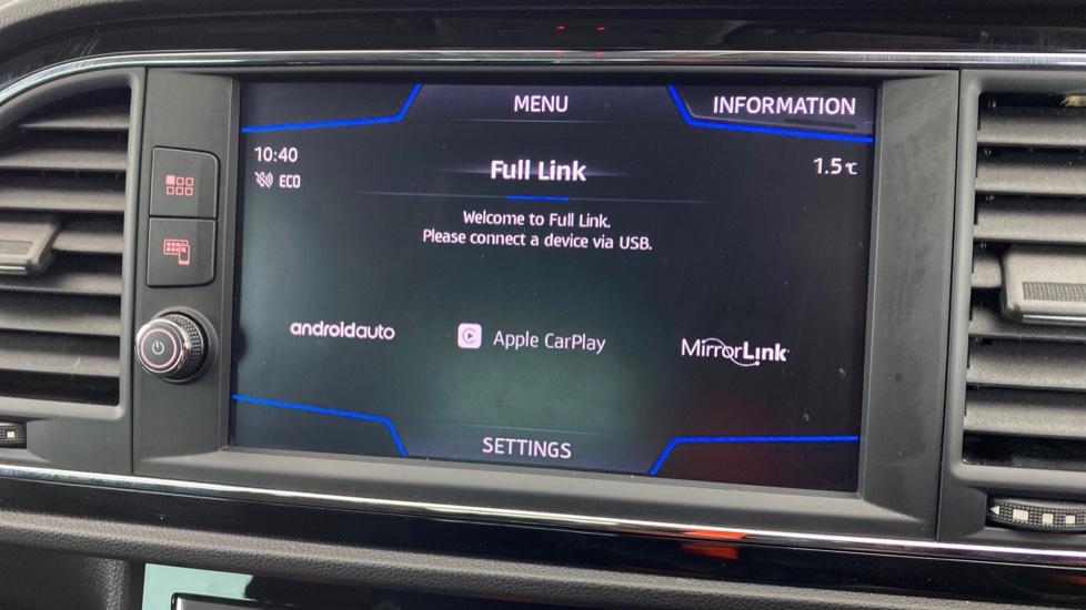 Apple Car Play & Android Auto