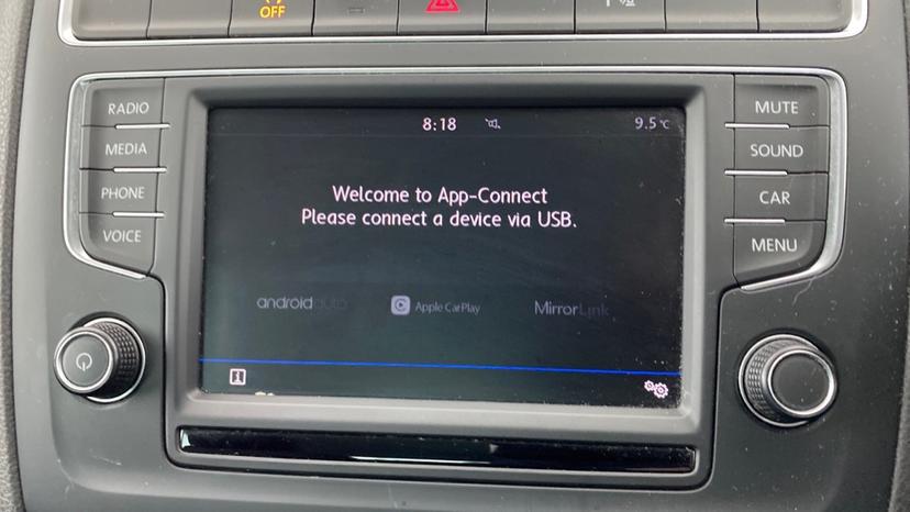 Apple CarPlay and android auto 