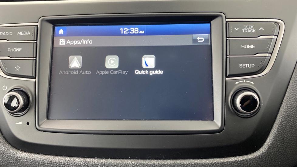 Apple Car Play & Android Auto