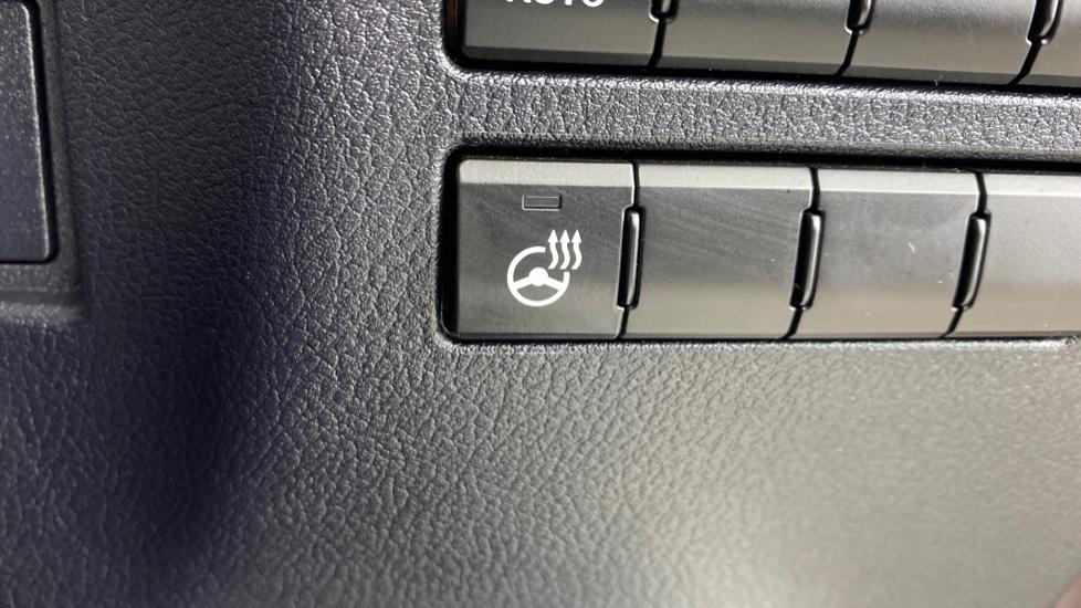 heated steering wheel 