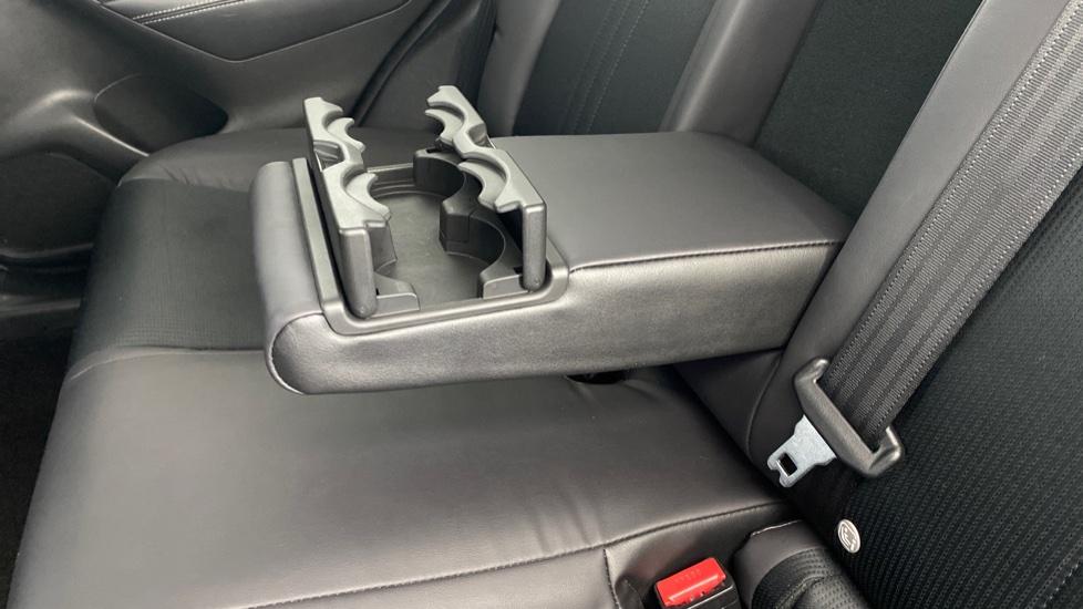 Rear Armrest/ Cup Holder