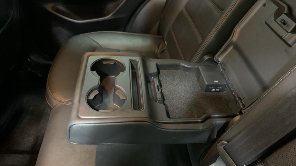 Rear Armrest/ Cup Holder