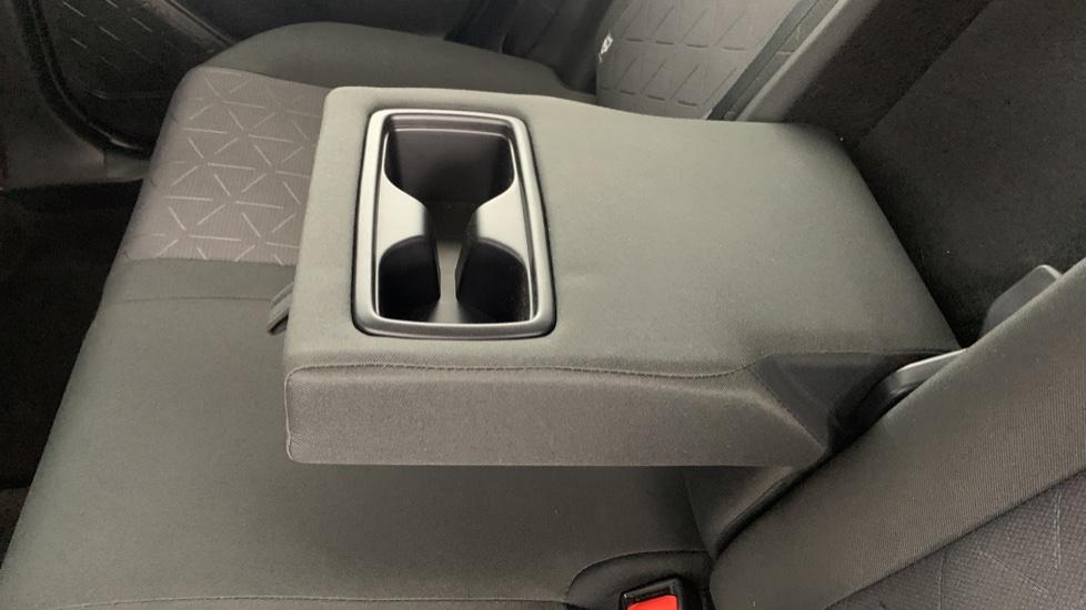 Rear Armrest/ Cup Holder