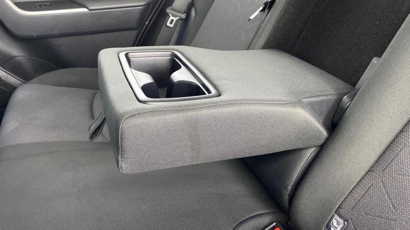 Rear Armrest/ Cup Holder