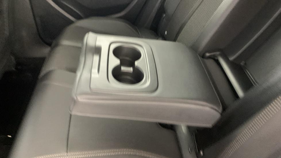 Rear Armrest/ Cup Holder