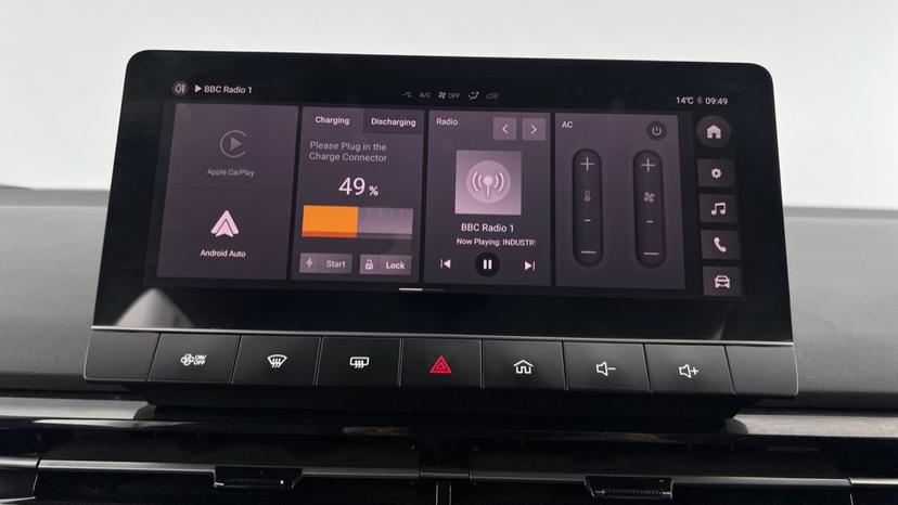 Apple CarPlay/Android Auto