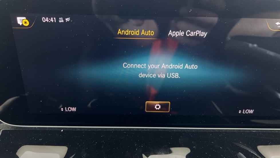 Apple Car Play & Android Auto