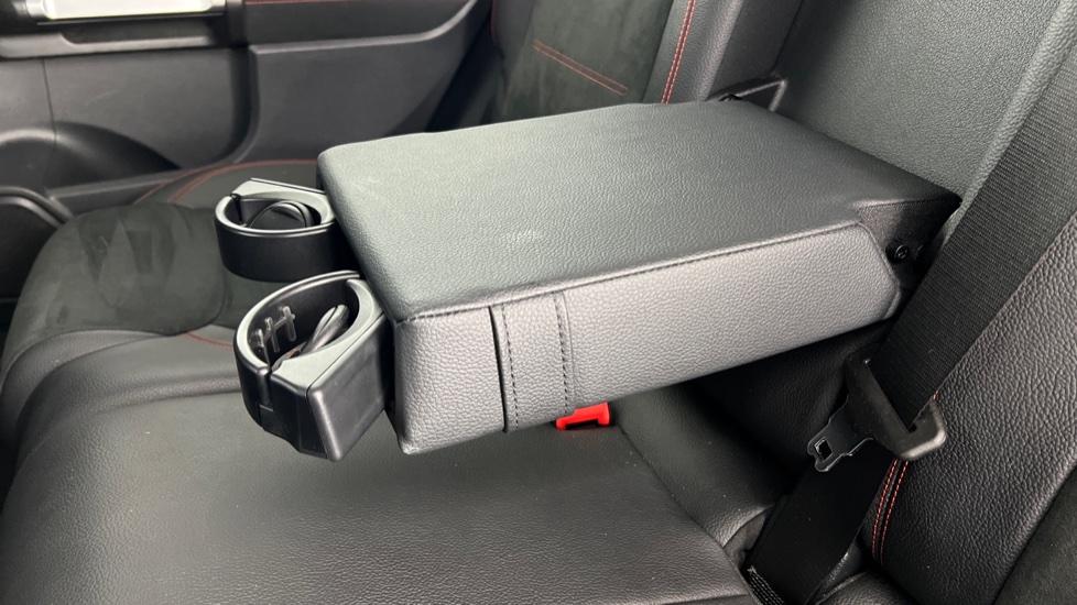 Rear Armrest/ Cup Holder