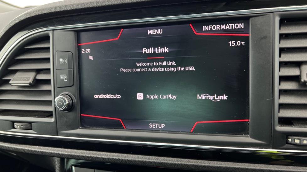 Apple Car Play & Android Auto