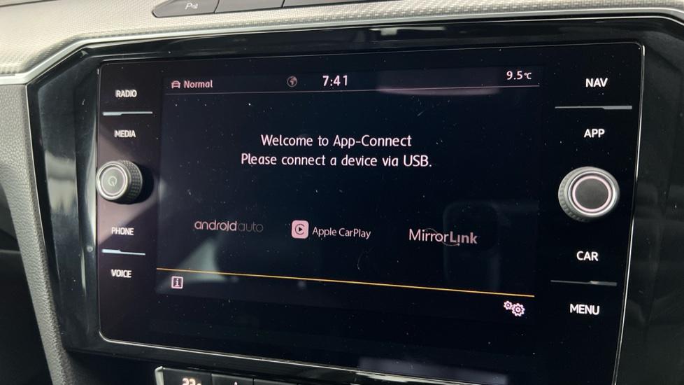 Apple Car Play & Android Auto