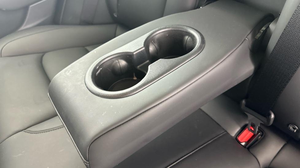 Rear Armrest/ Cup Holder