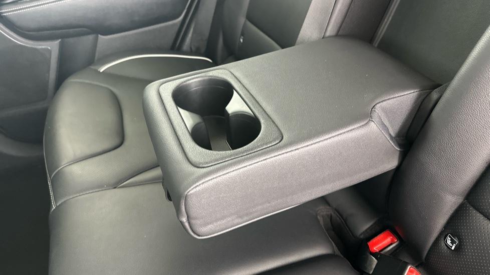 Rear Armrest/ Cup Holder