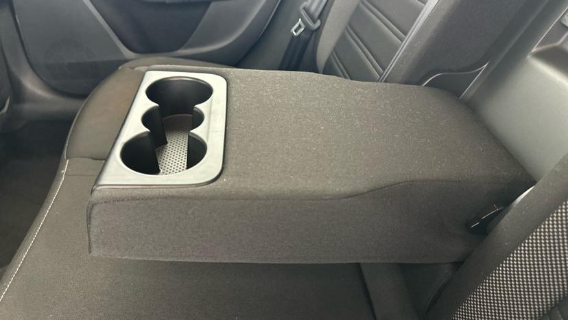 Rear Armrest/ Cup Holder