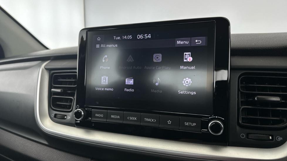 Apple CarPlay / Android Auto 