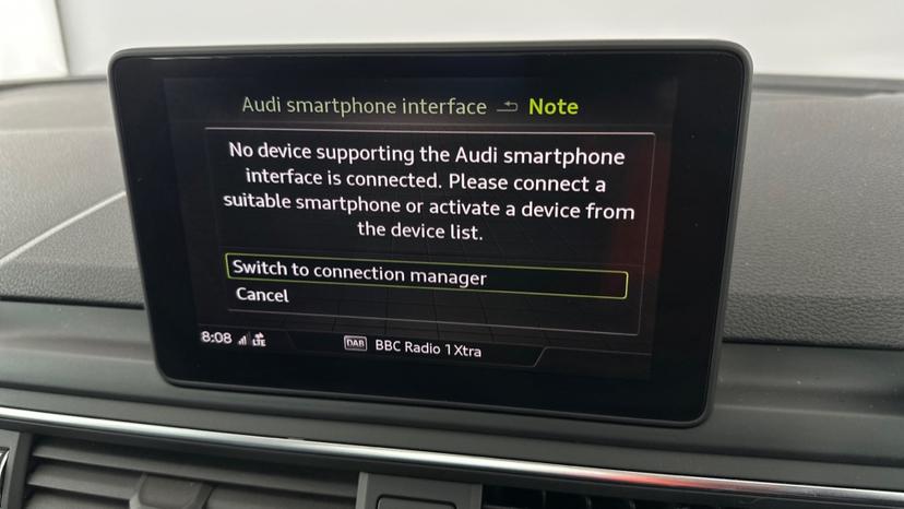 Apple CarPlay / Android Auto 