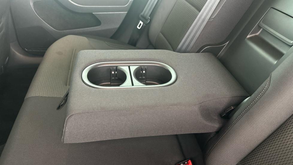 Rear Armrest/ Cup Holder