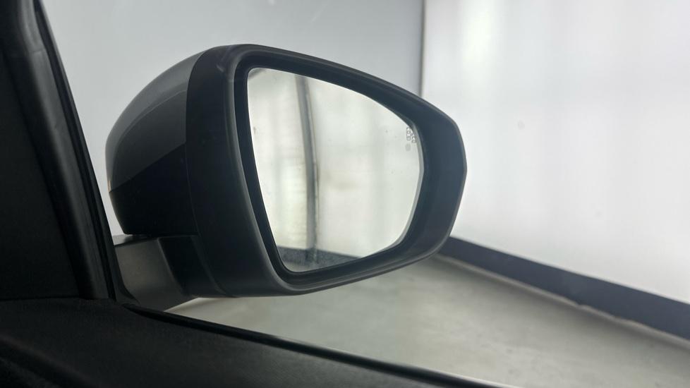 Blind spot monitoring system 