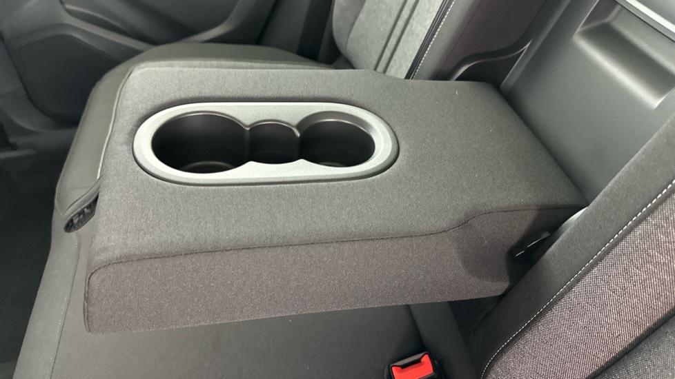 Rear Armrest/ Cup Holder