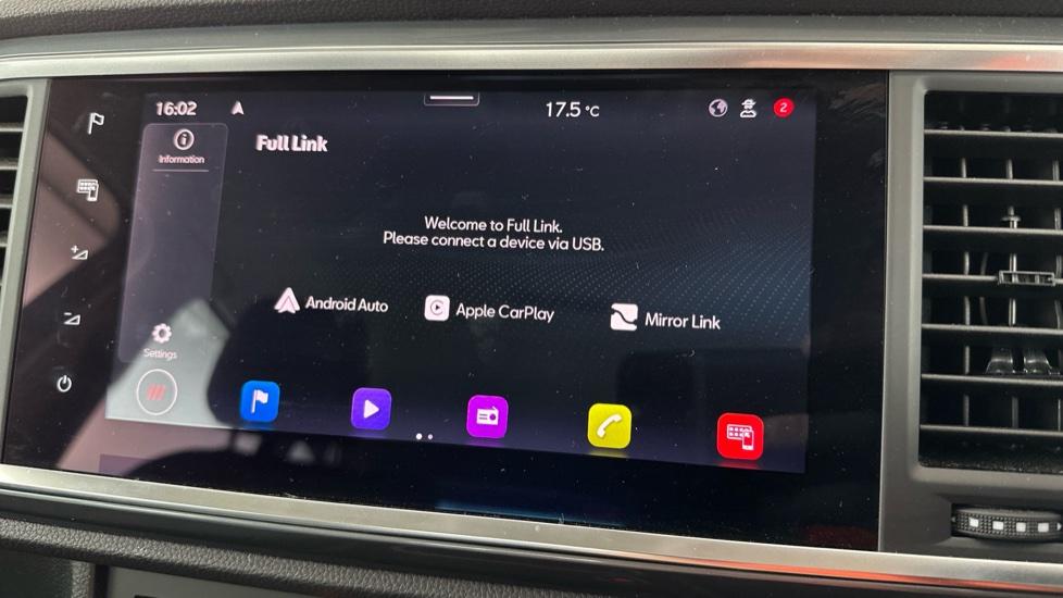 Apple Car Play & Android Auto