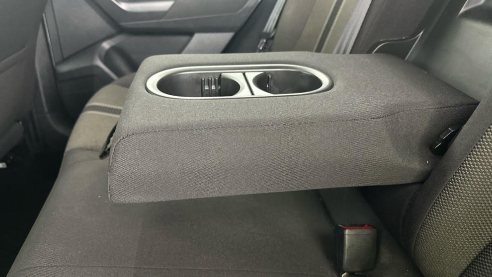 Rear Armrest/ Cup Holder