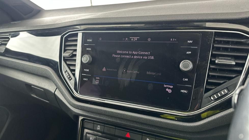 Apple Car Play & Android Auto