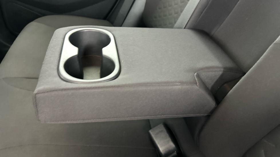 Rear Armrest/ Cup Holder