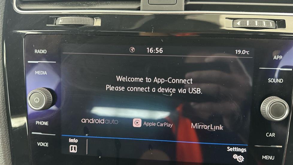 Apple Car Play