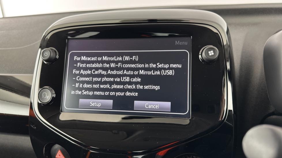 Apple CarPlay / Android Auto 