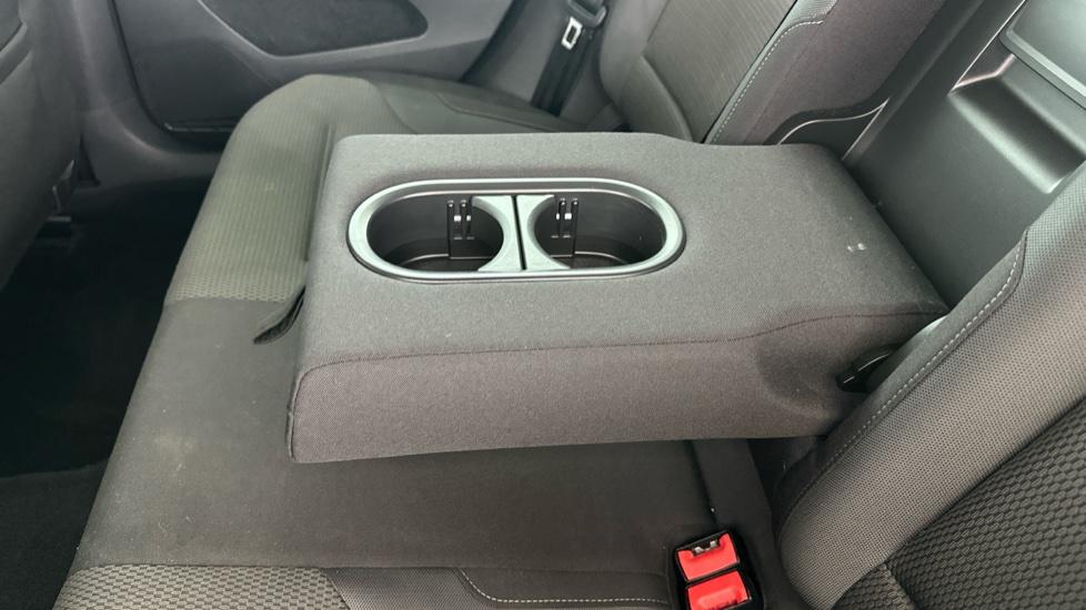 Rear Armrest/ Cup Holder