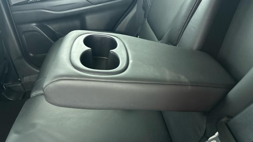 Rear Armrest/ Cup Holder