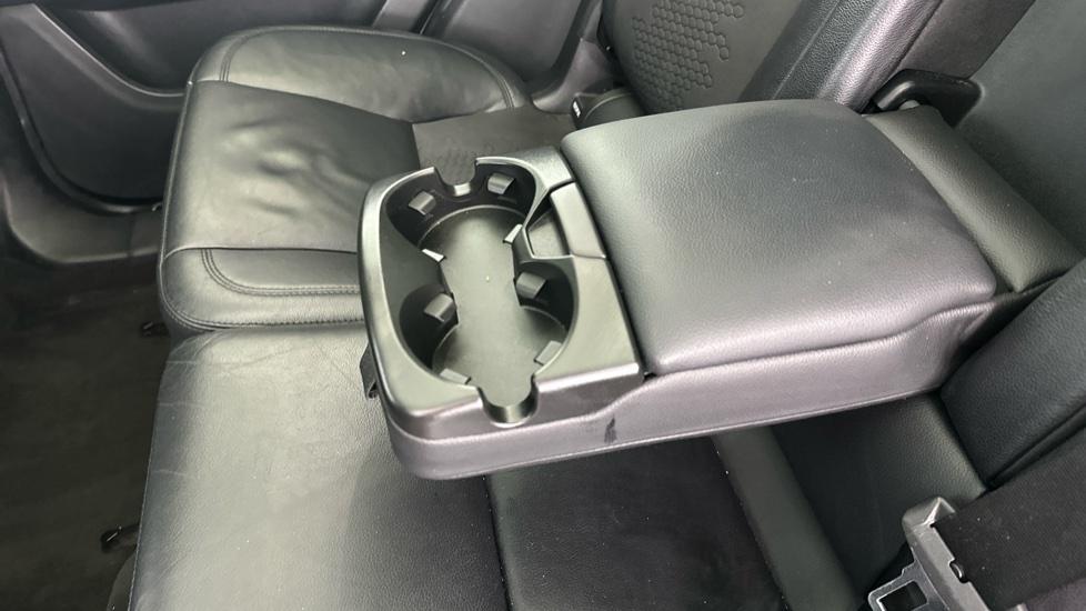 Rear Armrest/ Cup Holder