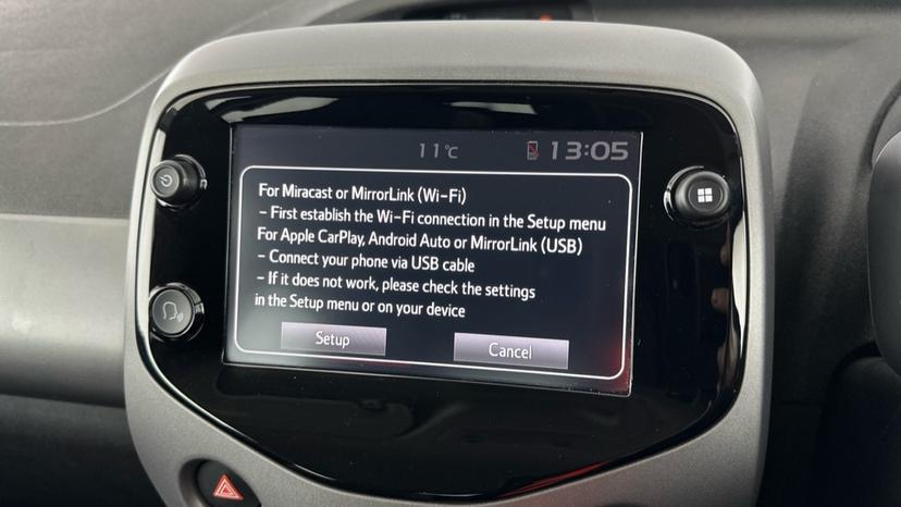 Apple CarPlay / Android Auto 