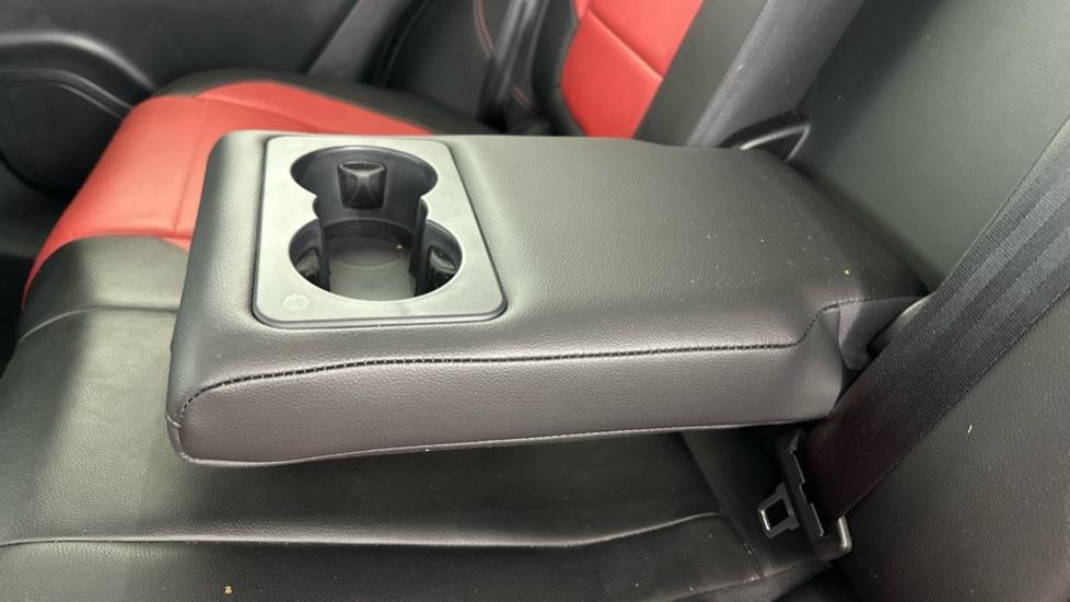 Rear Armrest/ Cup Holder