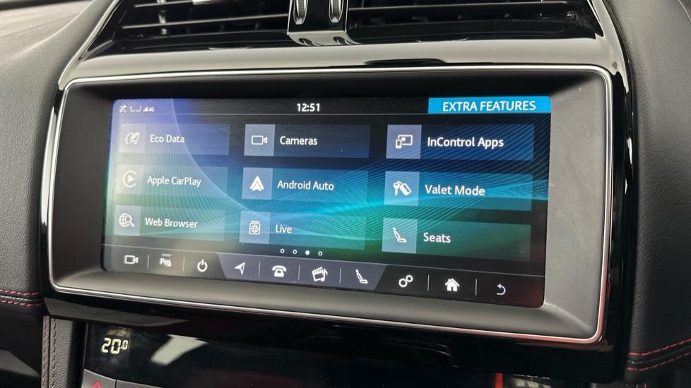 Apple CarPlay / Android Auto 