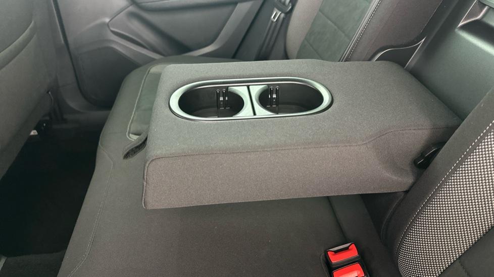 Rear Armrest/ Cup Holder