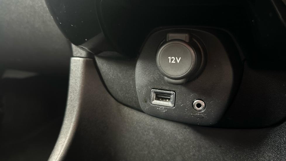 USB/Aux connection 