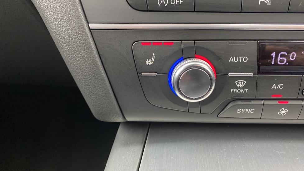 Heated Seats 