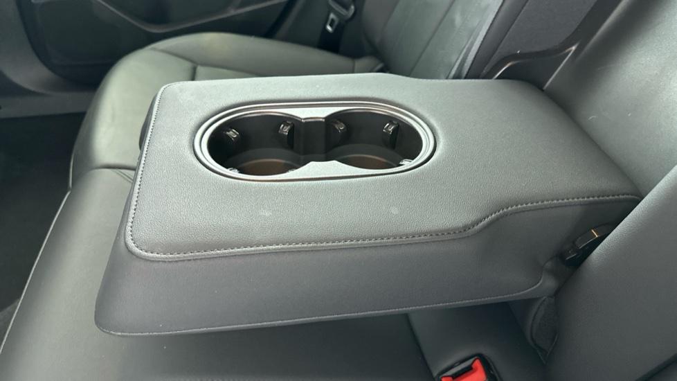 Rear Armrest/ Cup Holder