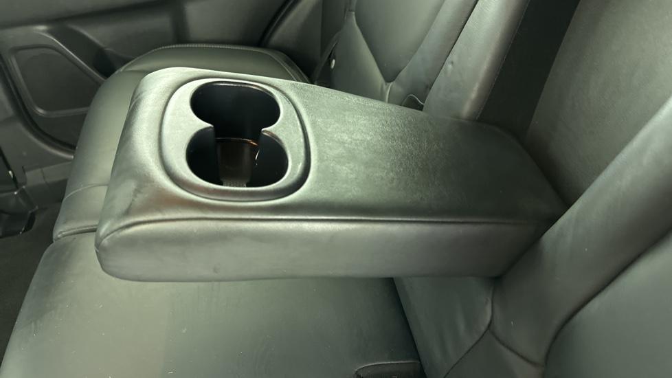 Rear Armrest/ Cup Holder