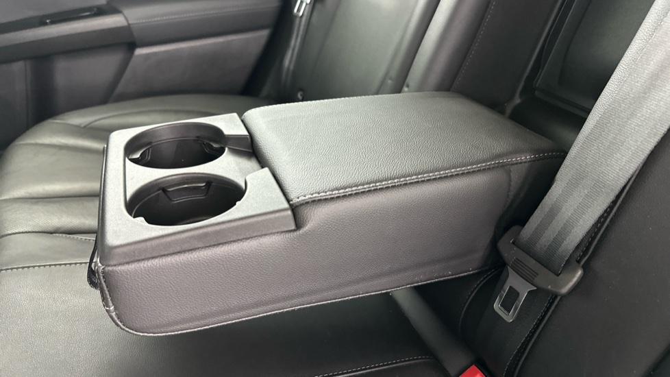 Rear Armrest/ Cup Holder