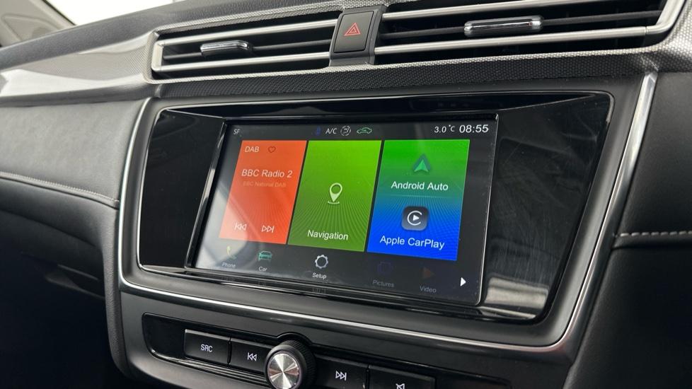 Apple CarPlay / Android Auto