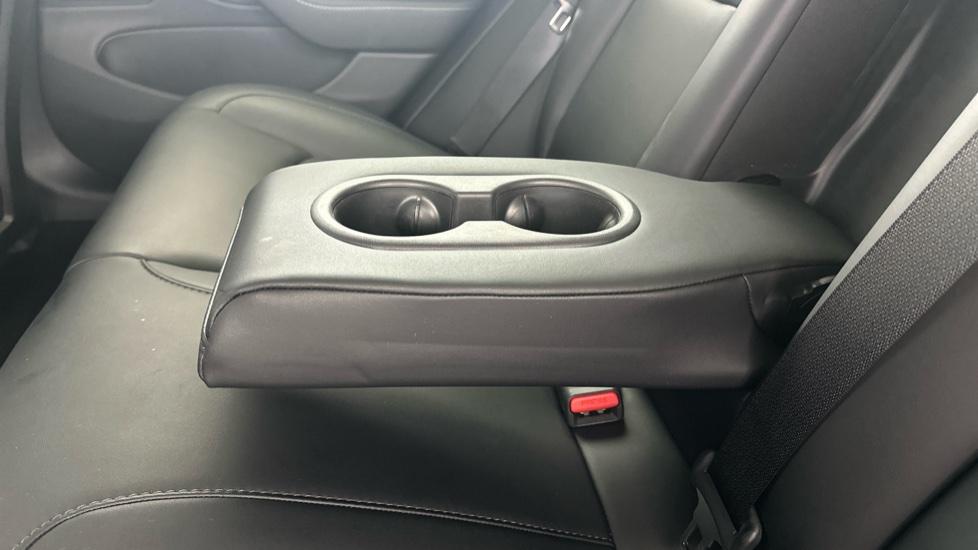 Rear Armrest/ Cup Holder