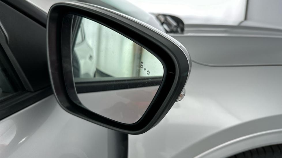 Blind spot monitoring system 