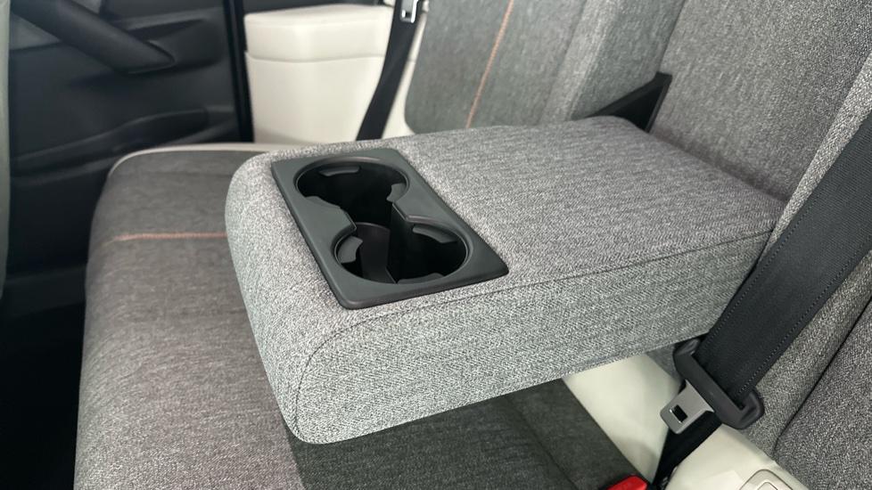 Rear Armrest/ Cup Holder