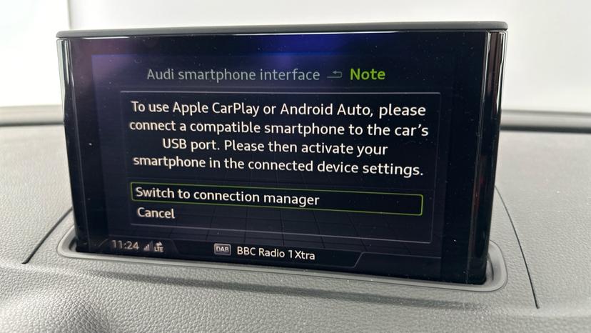 Apple Car Play & Android Auto