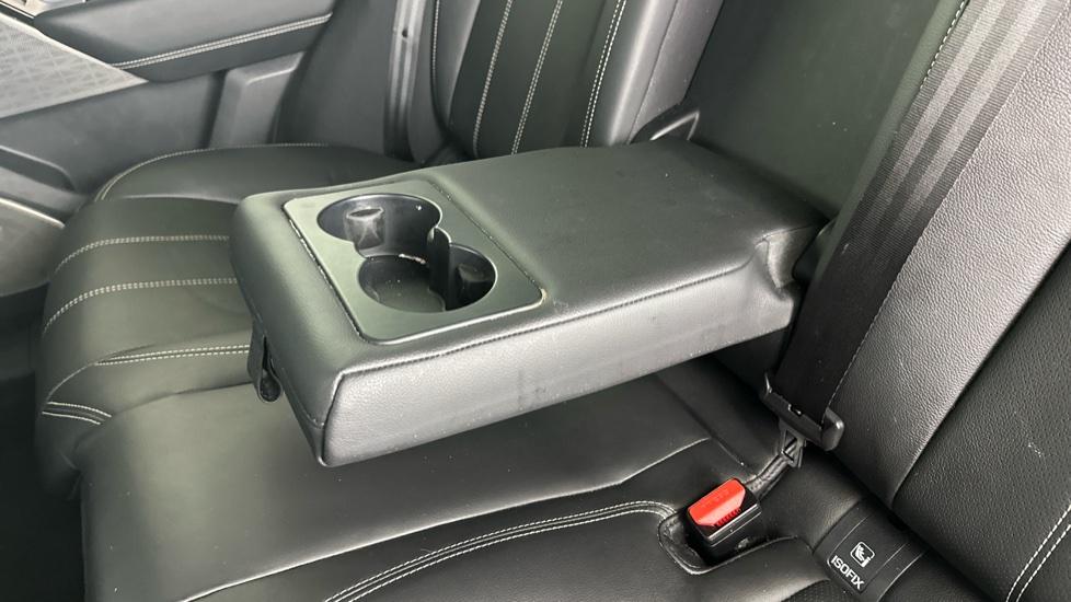 Rear Armrest/ Cup Holder