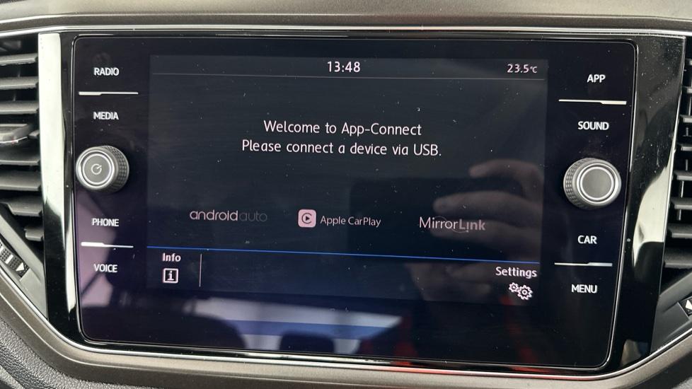 Apple Car Play